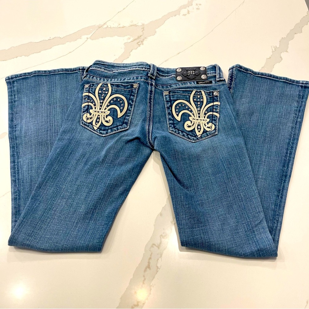 Miss Me beautiful Fluer Di Lis jeans JP 5021 designs with Swarovski  jeans